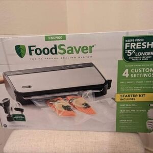FoodSaver FM2900 Vacuum Sealing System